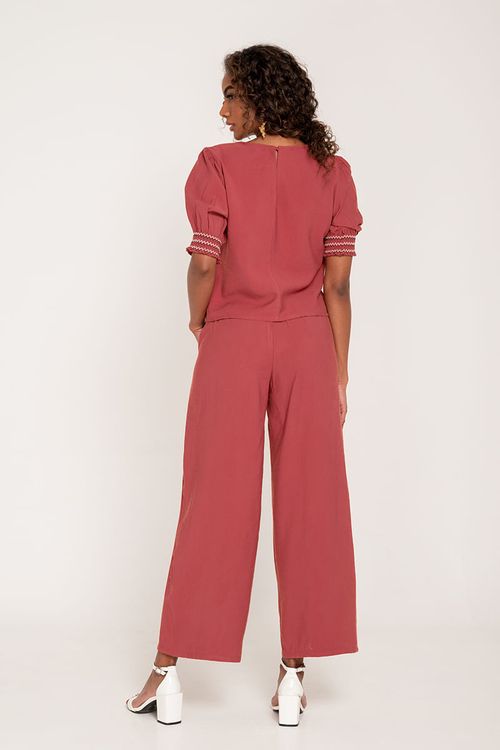 Conjunto de pantalón y blusa manga corta