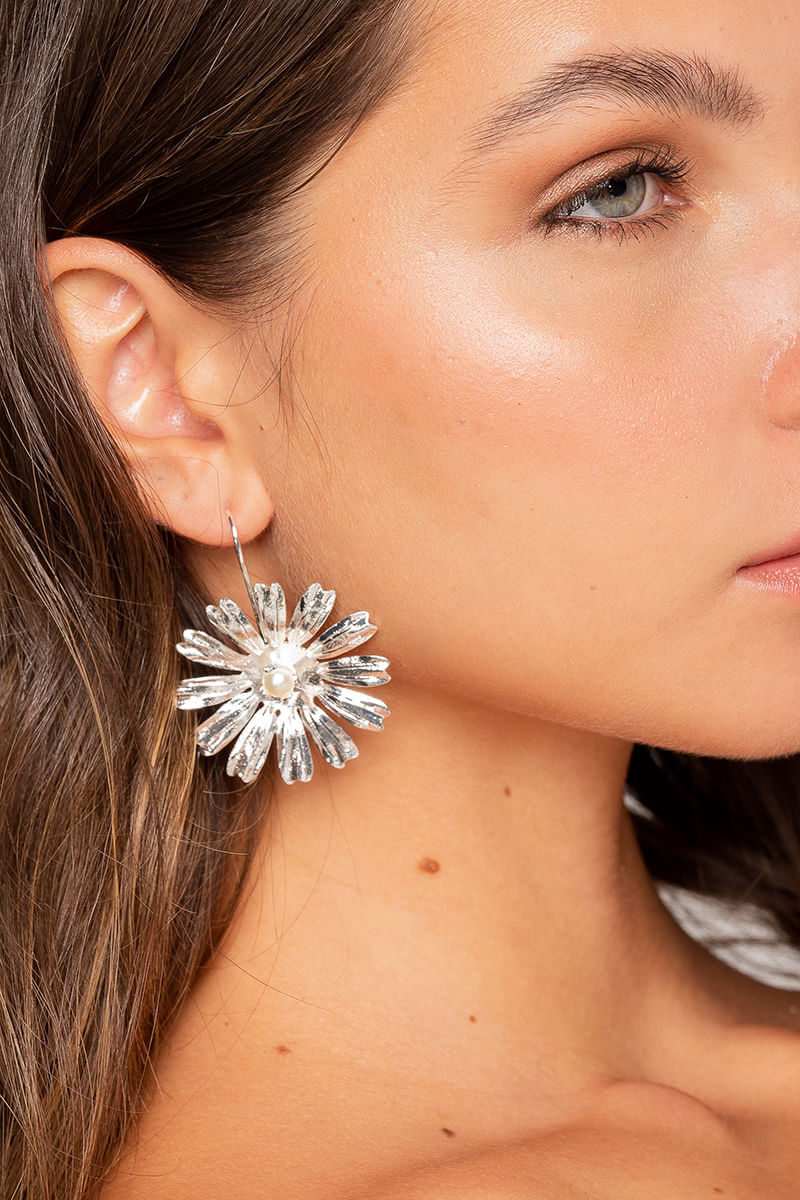 Aretes-Flor-3D-con-perla