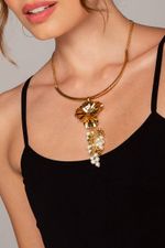 Collar-aro-flor-3D-con-perla