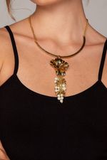 Collar-aro-flor-3D-con-perla