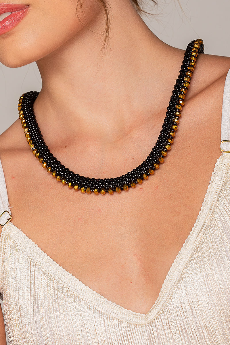 Collar-tejido