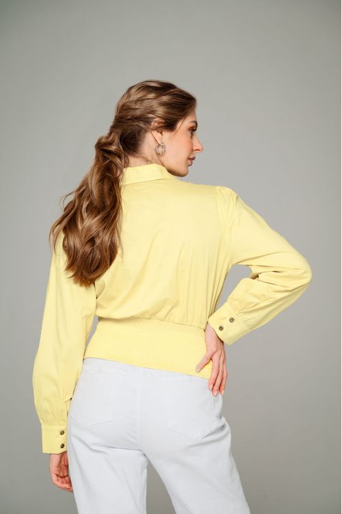 Blusa anudada